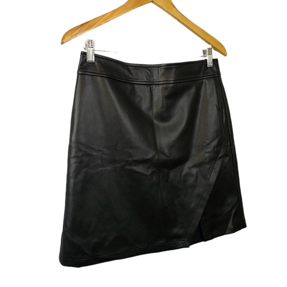 LOFT | FAUX WRAP FAUX LEATHER ASYMMETRICAL BLACK SKIRT WOMEN'S SIZE 8P - Picture 5 of 17